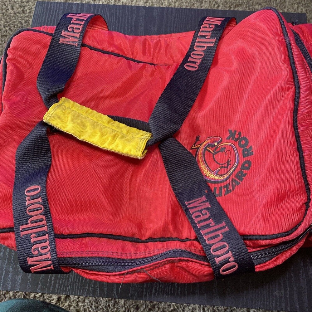 Vintage Marlboro Insulated Cooler Duffle Bag Adventure Team 1990 Lizard Rock